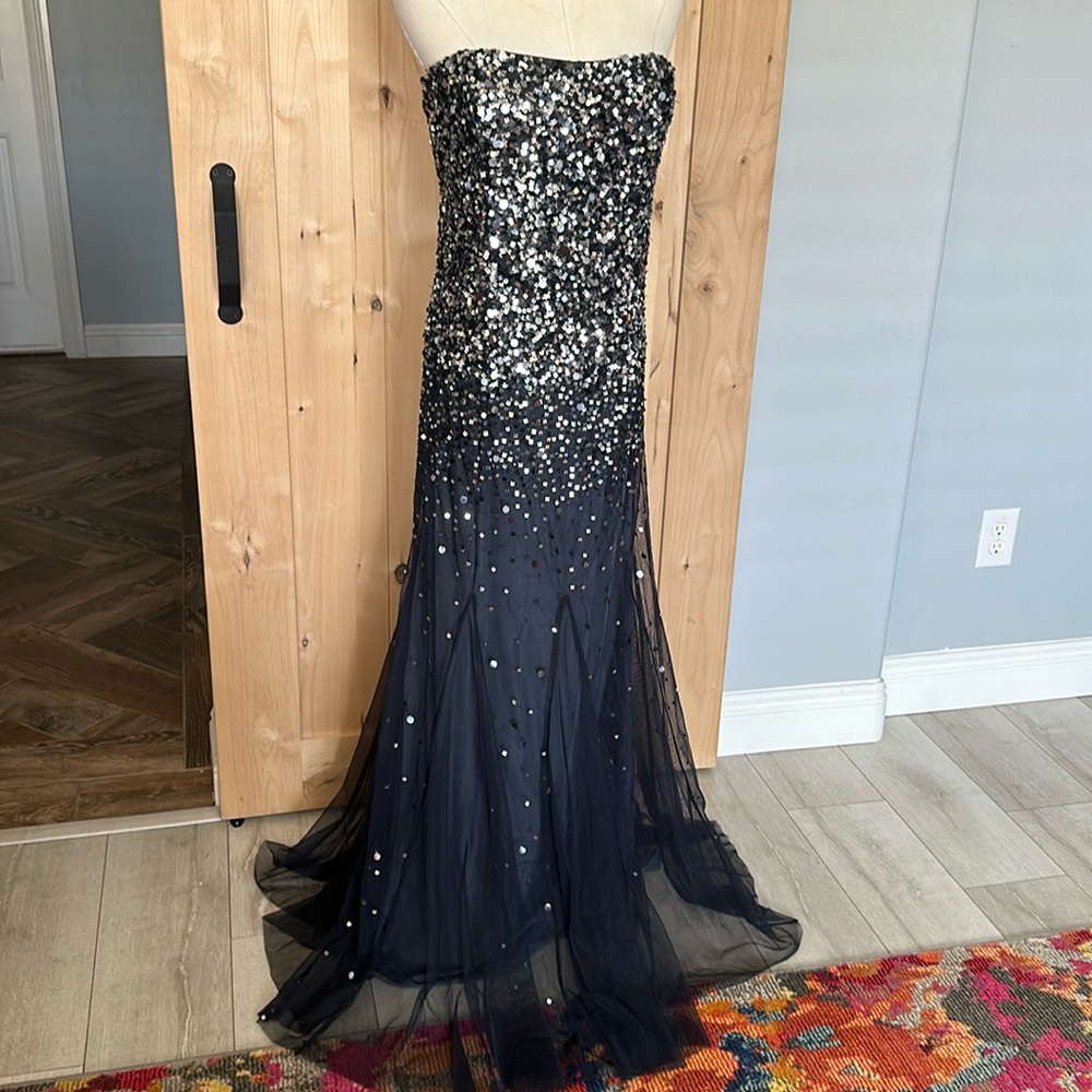 Adrianna Papell Collection Navy Sequin Formal Gown Strapless Sz 12